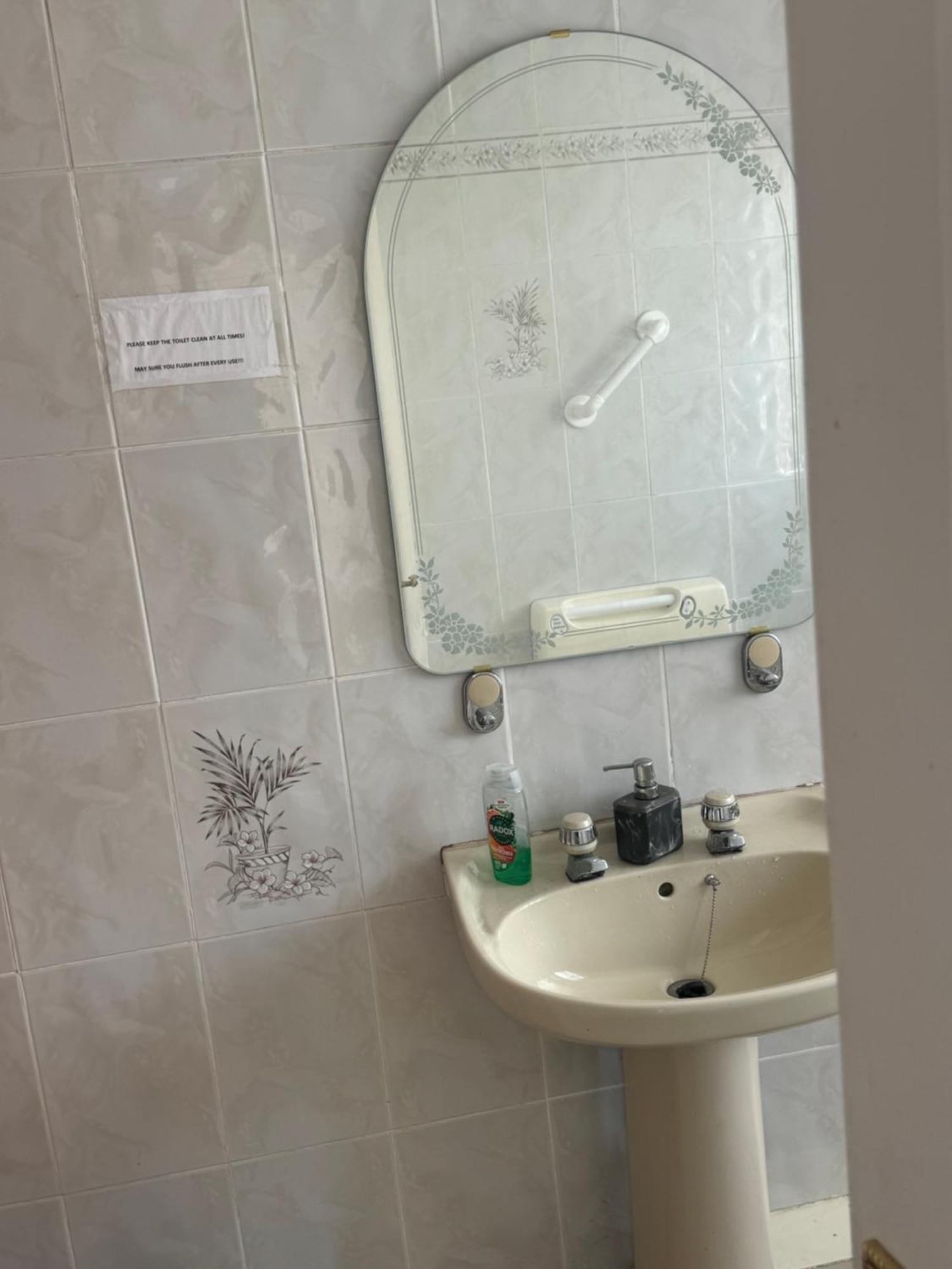 Komegloba Exquisite Room مانشستر المظهر الخارجي الصورة